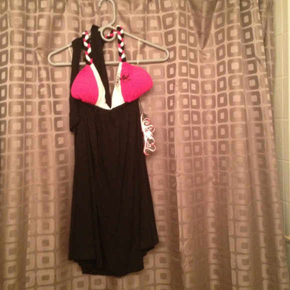HOLD!! So Cal Black pink and white halter size XL