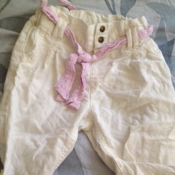 SOLD Pre-owned girl's linen and cotton pants.