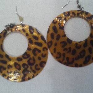 Leopard hoops