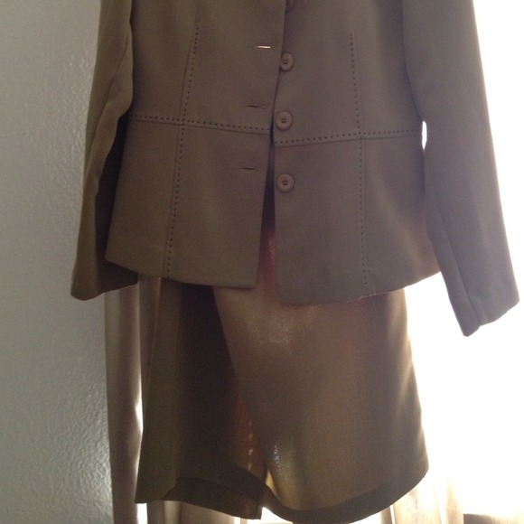 Misses Two piece business suit - Picture 4 of 4