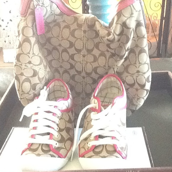 Bag & Tennis shoes