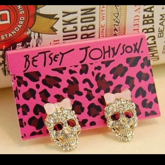 Betsey Johnson skull studs