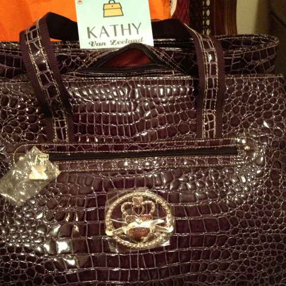 Kathy van Zealand  travel bag