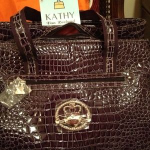 Kathy van Zealand  travel bag