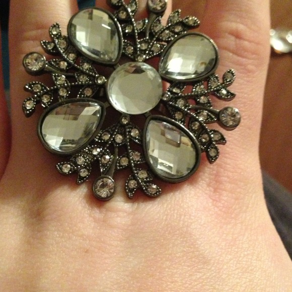 Big sparkle ring