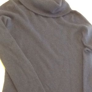 Marisa Christina 100% cashmere sweater
