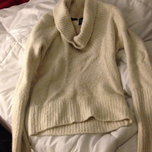 Shimmer white sweater ❄ Moda International by VS