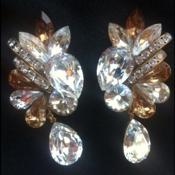 Earrings - Picture 1 of 1