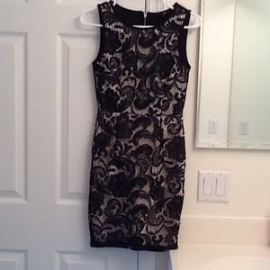 🌺🌺Pre-own h&m lace dress