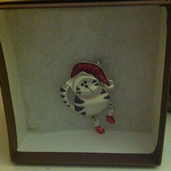 Christmas Cat Pin