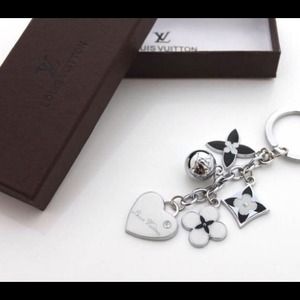 AUTHENTIC LOUIS VUITTON Key Chain