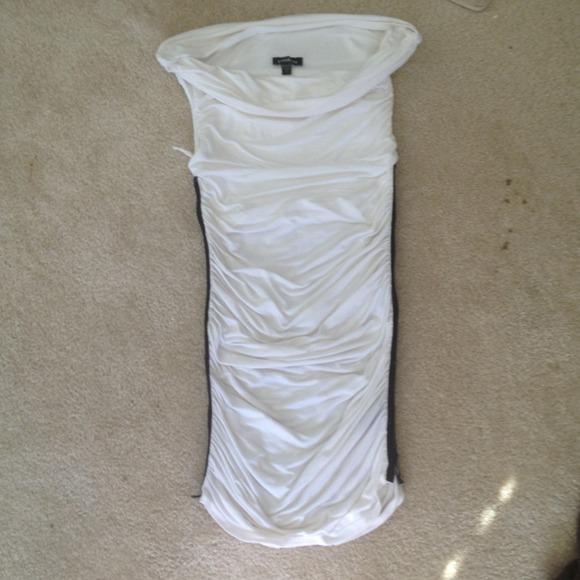 Bebe white dress w/black zippers on side