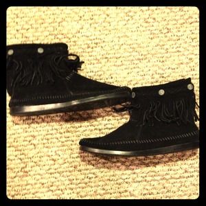 Minnetonka new black  booties🌟🌟
