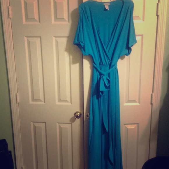 Dress hold til feb 8 th.