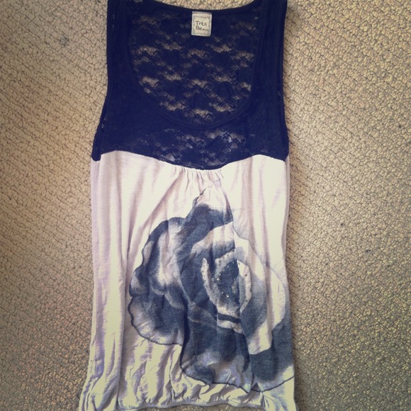 Black laced upper top and gray rose bottom design