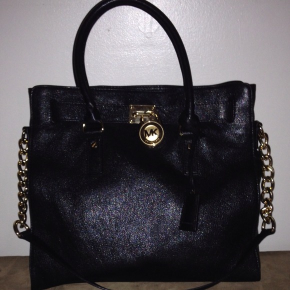 Michael Kors Handbags - Michael Kors Handbag- "price reduced" Like New