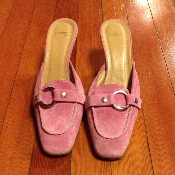 SOLD IN BUNDLE Coach Pink Suede Mules - Picture 3 of 4