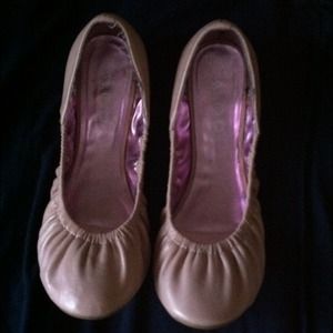 Size 6 Aldo Flats