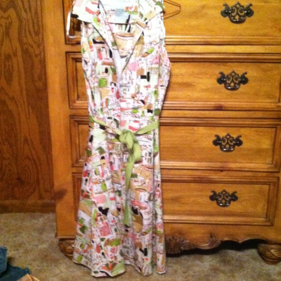 Dress - Picture 1 of 3