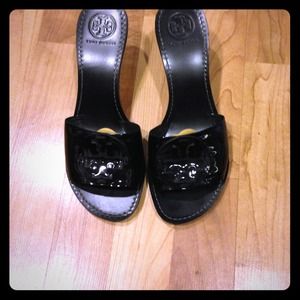 ****SOLD**** Authentic Tory Burch