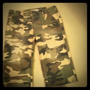 Roxy camo capris