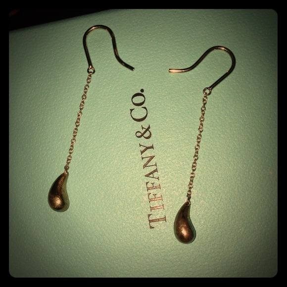 <SOLD> TIFFANY & Co. tear drop earrings