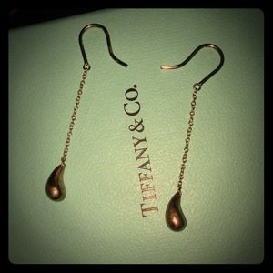 <SOLD> TIFFANY & Co. tear drop earrings