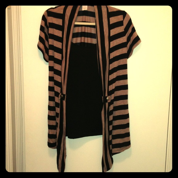 Black and Tan tank with knit lightweight sweater - Picture 1 of 3
