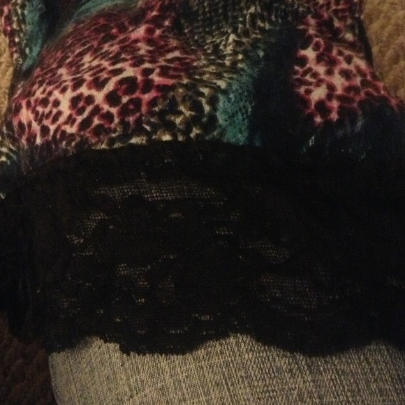 Cute, fun, soft tank top. - Picture 2 of 2