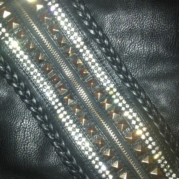SOLD Lionel Black Leather Cross Body Bag - Picture 2 of 4