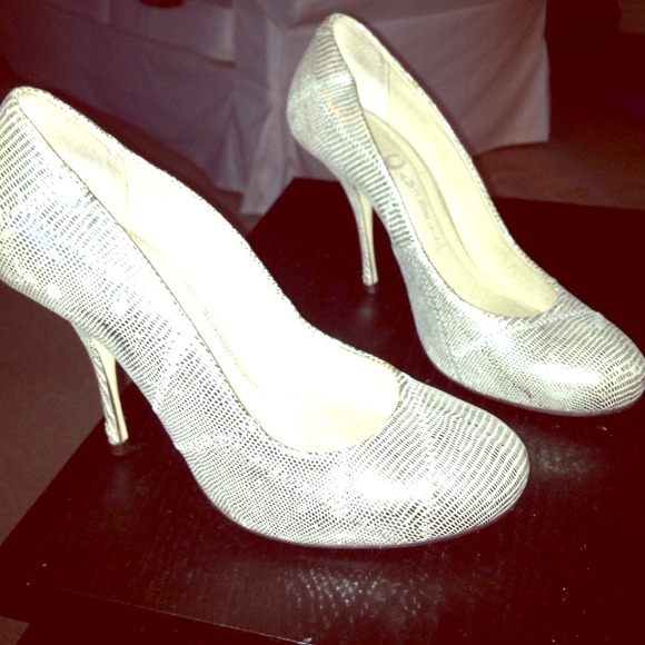 Jeffrey Campbell silver metallic pumps