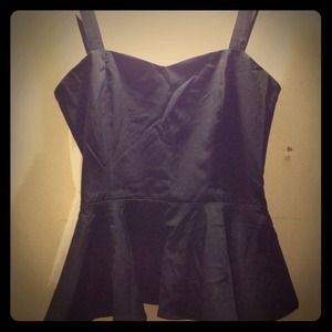 Never worn -Lovely Heart-shaped BLACK top