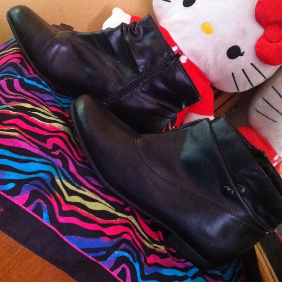 Leather Short Boots