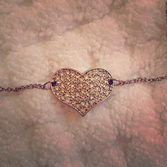 Silver heart rhinestone necklace