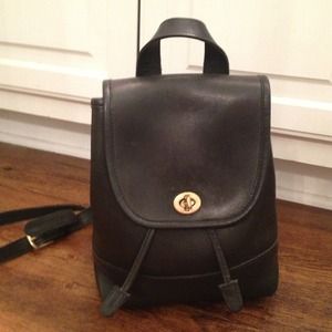 Authentic Coach BLK Leather backpack
