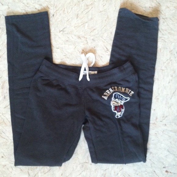 💢 Sold Abercrombie Sweats Size XS/S