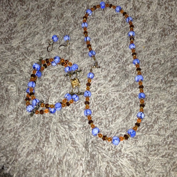 ⚡⚡Reduced⚡⚡Bracelet, necklace, earrings