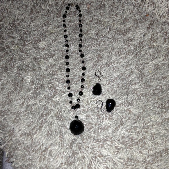 ⚡⚡Reduced⚡⚡Earring and necklace - Picture 1 of 3