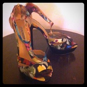 Steve Madden size 7