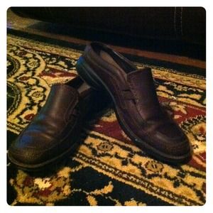 💥REDUCED💥Merrill leather slip ons🎉