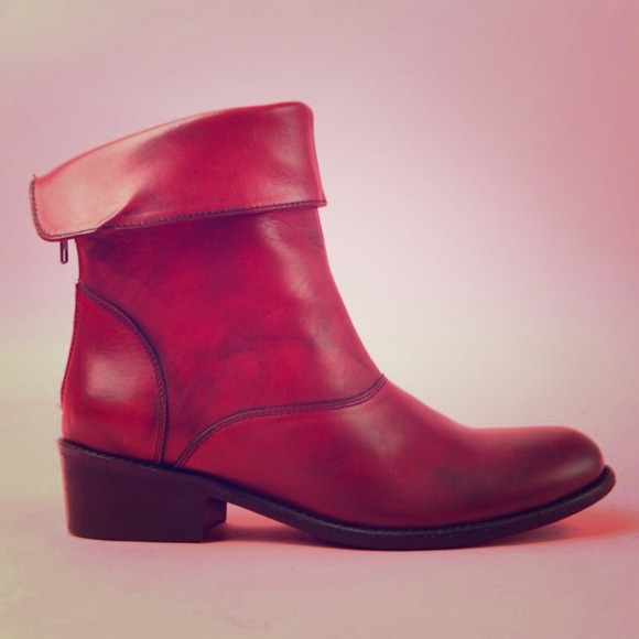 Diva Gib Son Cherry Boot six 9.5