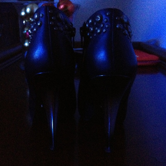 Black studded booties - Picture 2 of 4