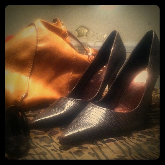 Sold - Picture 1 of 1