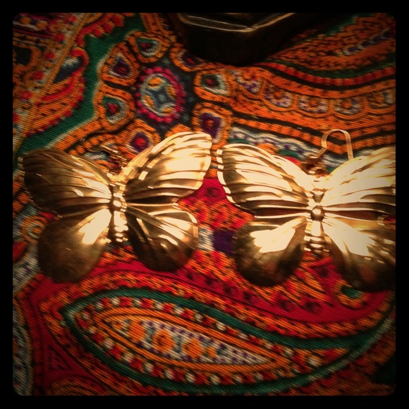 Gold earrings