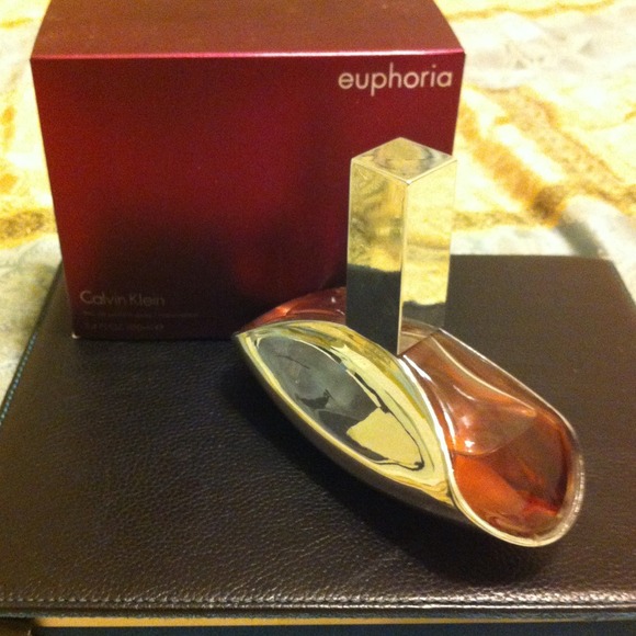 Used Women's Euphoria by Calvin Klein 3.4 fl.oz