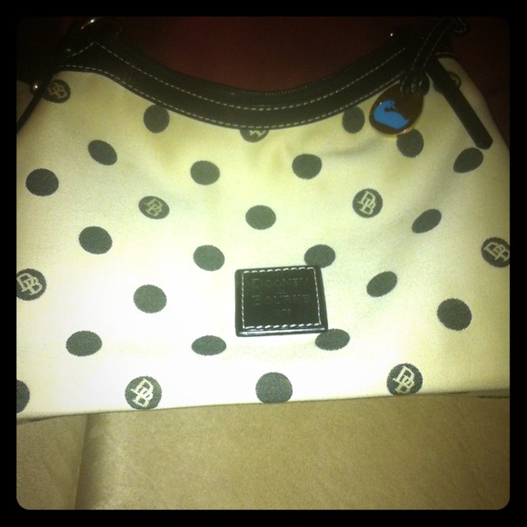 Authentic Dooney and Bourke - Picture 1 of 3