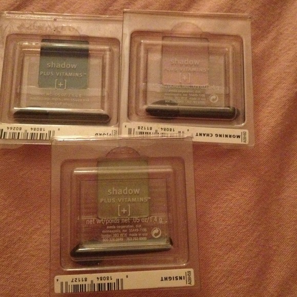 Bundle of three eyeshadows