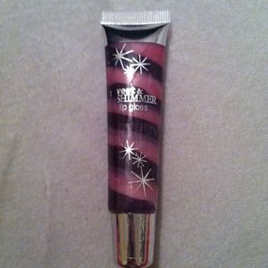 Sweet and shimmer lip gloss.