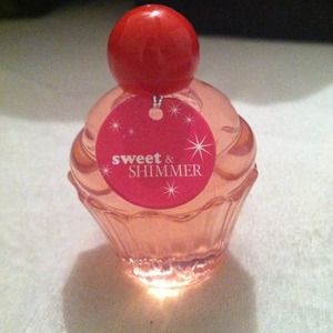 Sweet and shimmer bubble bath.