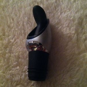 Wine topper/ pourer